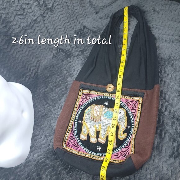 Sling Body Purse With Elephant Design On The Front. - Picture 7 of 10